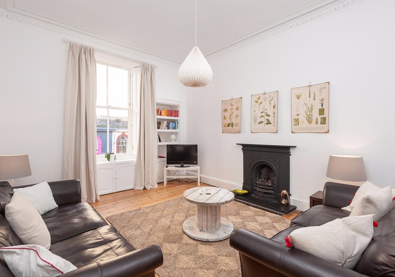 West Bow Just Off Royal Mile Apartment เอดินบะระ ภายนอก รูปภาพ